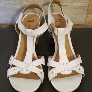 🎉SALE🎉 NWOT Clarks Banoy Valtina Sandals